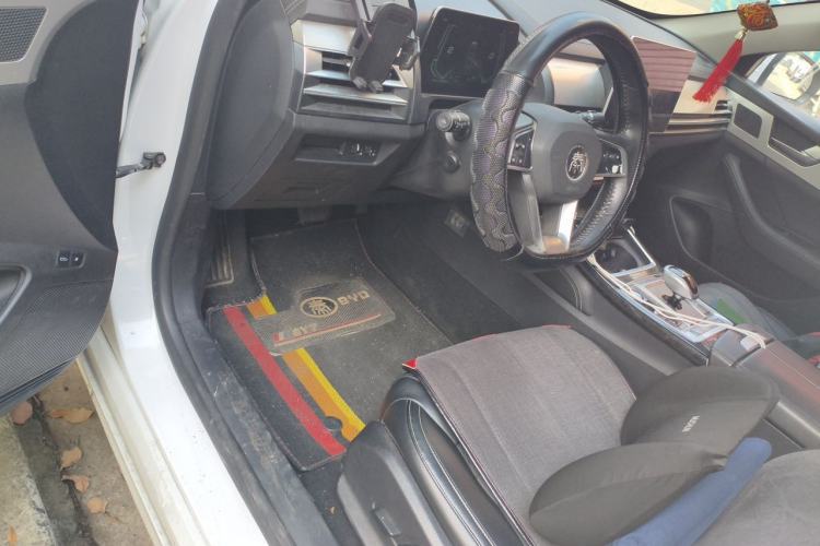 Used BYD Qin Pro New Energy 2019 DM Super Edition 1.5TI Automatic Smart Connect Speedy Model China VI Standard Driver Seat