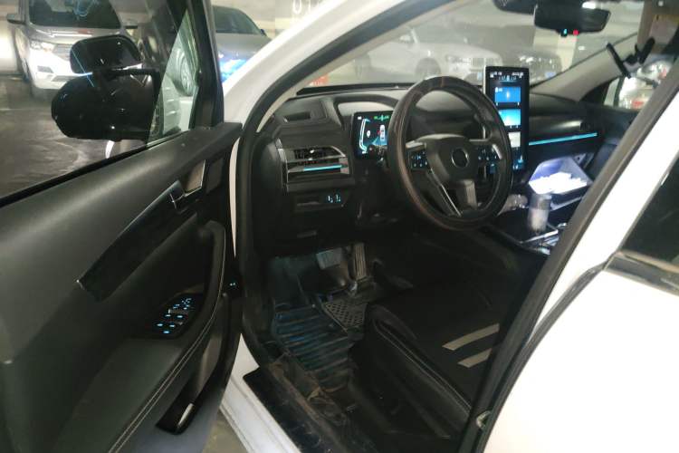 Used BYD Qin Pro New Energy 2019 EV Super Edition High-Power Long-Range Smart-Connected Cutting-Edge Model Driver Seat