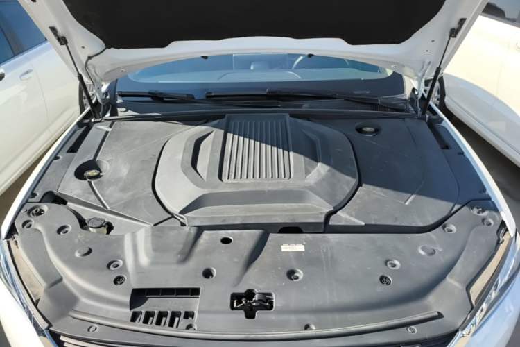 Used BYD Qin Pro New Energy 2019 EV Super Edition High-Power Smart Connect Luxurious Model Engine Bay