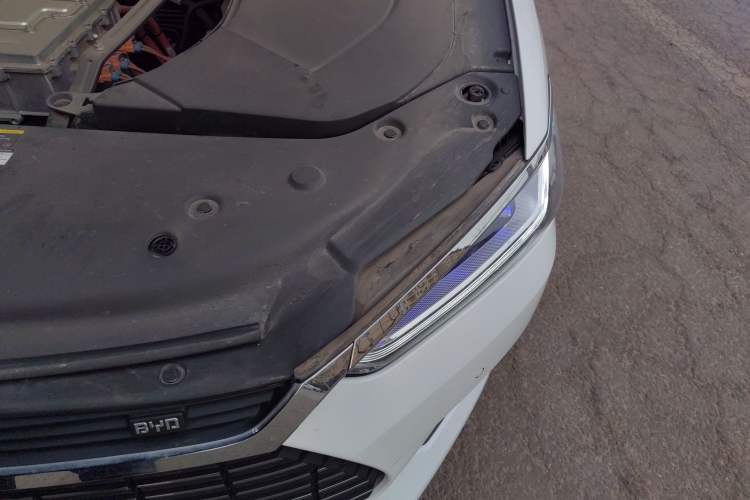 Used BYD Qin Pro New Energy 2019 EV Super Edition High-Power Long-Range Smart-Connected Cutting-Edge Model Engine Bay Left