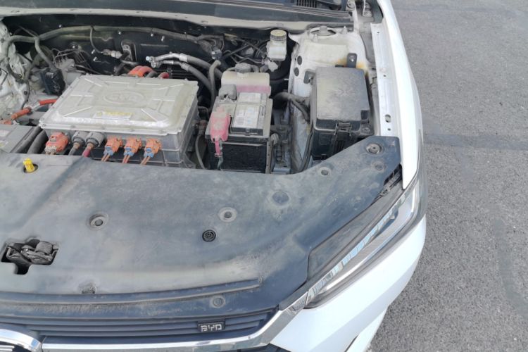 Used BYD Qin Pro New Energy 2019 EV Super Edition Standard Version Smart Connect Leading Style Engine Bay Left