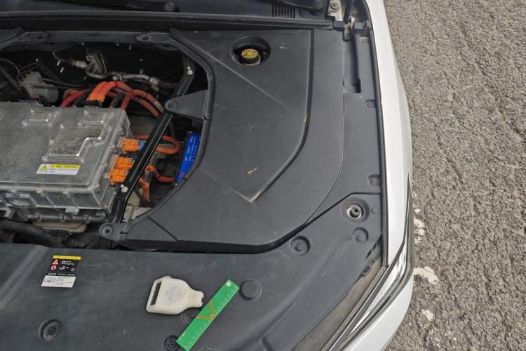 Used BYD Qin Pro New Energy 2019 EV Super Edition High-Power Long-Range Smart-Connected Cutting-Edge Model Engine Bay Left