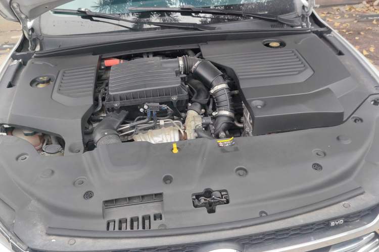 Used BYD Qin Pro New Energy 2019 DM Super Edition 1.5TI Automatic Smart Connect Speedy Model China VI Standard Engine Bay