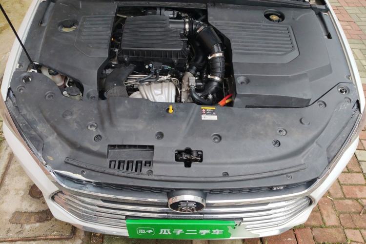 Used BYD Qin Pro New Energy 2019 DM Super Edition 1.5TI Automatic Smart Connect X-Trail Model China VI Standard Engine Bay
