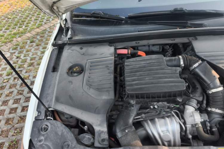 Used BYD Qin Pro New Energy 2019 DM Super Edition 1.5TI Automatic Smart Connect X-Trail Model China VI Standard Engine Bay Right