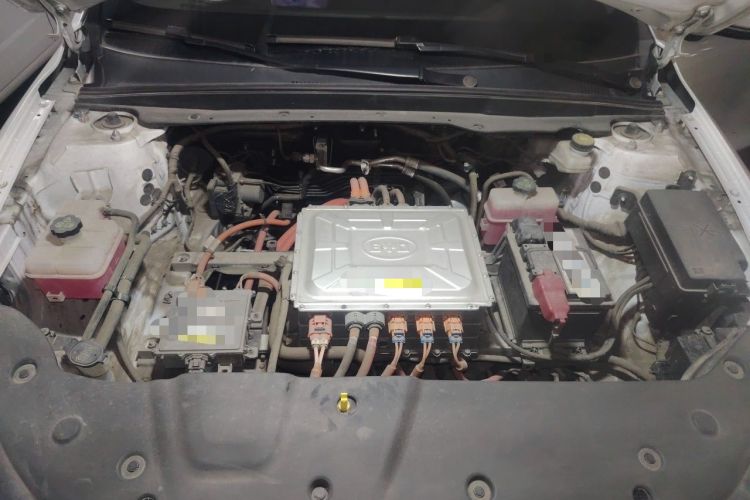 Used BYD Qin Pro New Energy 2019 EV Super Edition Standard Version Smart Connect Leading Style Engine Bay