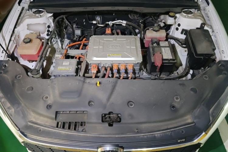 Used BYD Qin Pro New Energy 2019 EV Super Edition Standard Version Smart Connect Leading Style Engine Bay