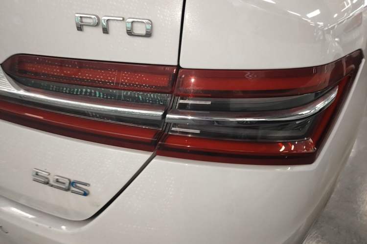 Used BYD Qin Pro New Energy 2019 DM Super Edition 1.5TI Automatic Smart Connect Enjoyment Model China VI Standard Exterior 3