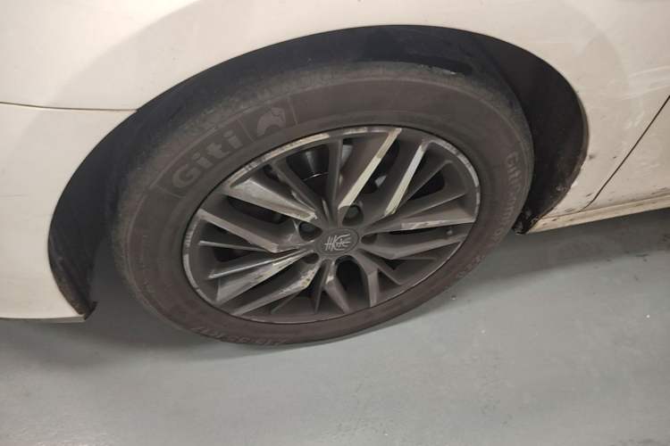 Used BYD Qin Pro New Energy 2019 DM Super Edition 1.5TI Automatic Smart Connect Enjoyment Model China VI Standard Exterior 4