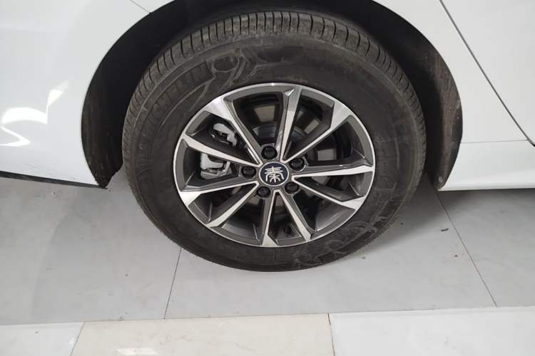 Used BYD Qin Pro New Energy 2019 DM Super Edition 1.5TI Automatic Smart Connect X-Trail Model China VI Standard Exterior 5