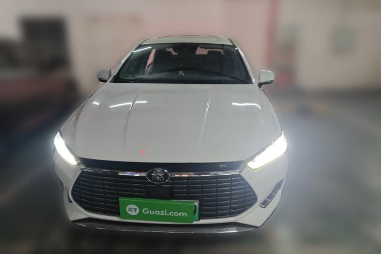 Used BYD Qin Pro New Energy 2019 EV Super Edition High-Power Smart Connect Luxurious Model Front