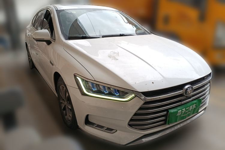 Used BYD Qin Pro New Energy 2019 DM Super Edition 1.5TI Automatic Smart Connect X-Trail Model China VI Standard Front Right 45 Deg