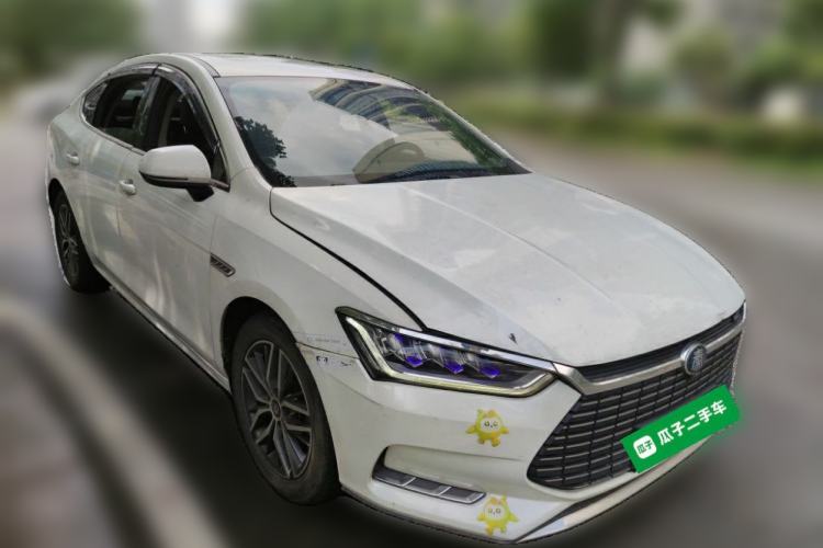 Used BYD Qin Pro New Energy 2019 EV Super Edition High-Power Smart Connect Leading Model Front Right 45 Deg