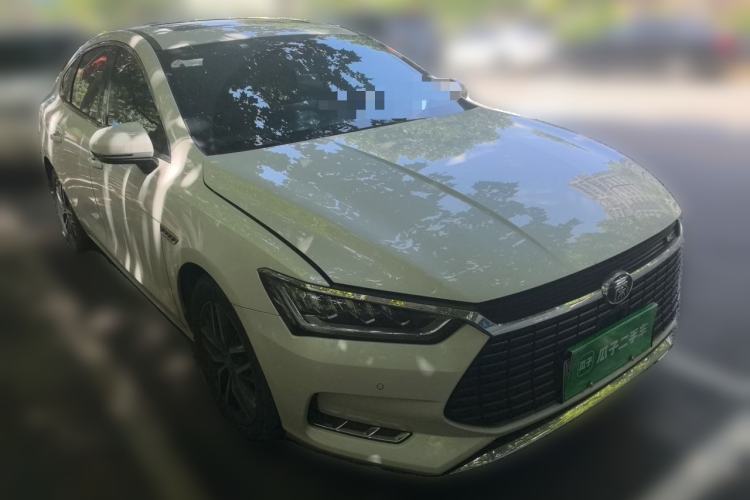 Used BYD Qin Pro New Energy 2019 EV Super Edition High-Power Long-Range Smart-Connected Cutting-Edge Model Front Right 45 Deg