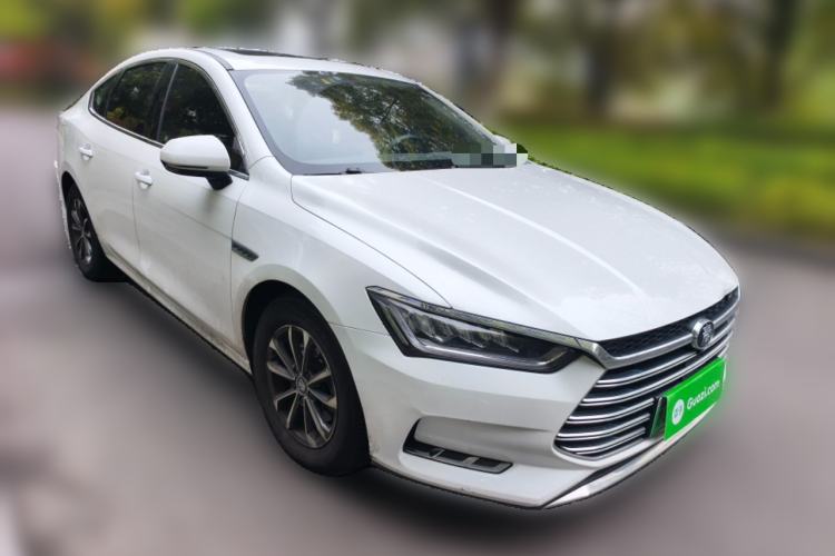 Used BYD Qin Pro New Energy 2019 DM Super Edition 1.5TI Automatic Smart Connect X-Trail Model China V Standard Front Right 45 Deg