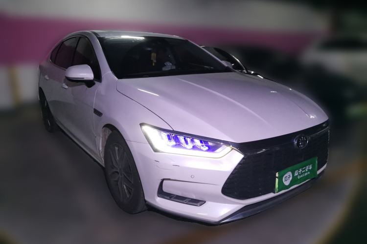 Used BYD Qin Pro New Energy 2019 EV Super Edition High-Power Long-Range Smart-Connected Cutting-Edge Model Front Right 45 Deg