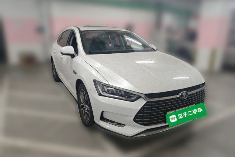 Used BYD Qin Pro New Energy 2019 EV Super Edition High-Power Long-Range Smart-Connected Leading Model Front Right 45 Deg