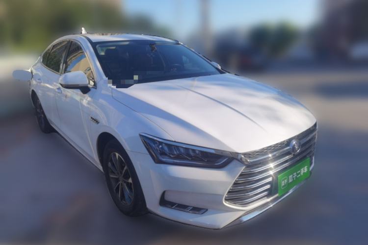 Used BYD Qin Pro New Energy 2019 DM Super Edition 1.5TI Automatic Smart Connect X-Trail Model China VI Standard Front Right 45 Deg
