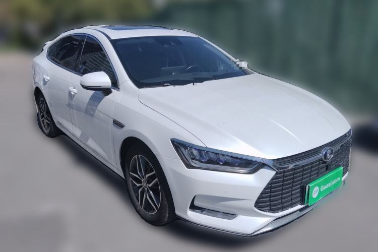 Used BYD Qin Pro New Energy 2019 EV Super Edition High-Power Long-Range Smart-Connected Cutting-Edge Model Front Right 45 Deg