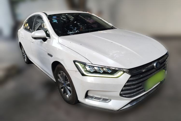 Used BYD Qin Pro New Energy 2019 DM Super Edition 1.5TI Automatic Smart Connect Prestige Model China V Standard Front Right 45 Deg