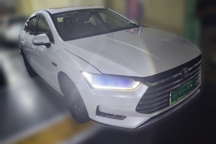 Used BYD Qin Pro New Energy 2019 DM Super Edition 1.5TI Automatic Smart Connect X-Trail Model China VI Standard Front Right 45 Deg