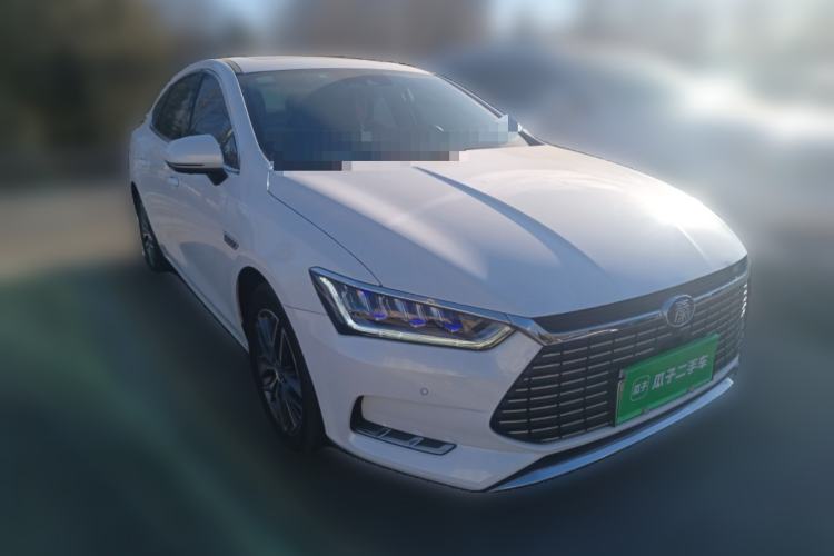 Used BYD Qin Pro New Energy 2019 EV Super Edition High-Power Long-Range Smart-Connected Cutting-Edge Model Front Right 45 Deg