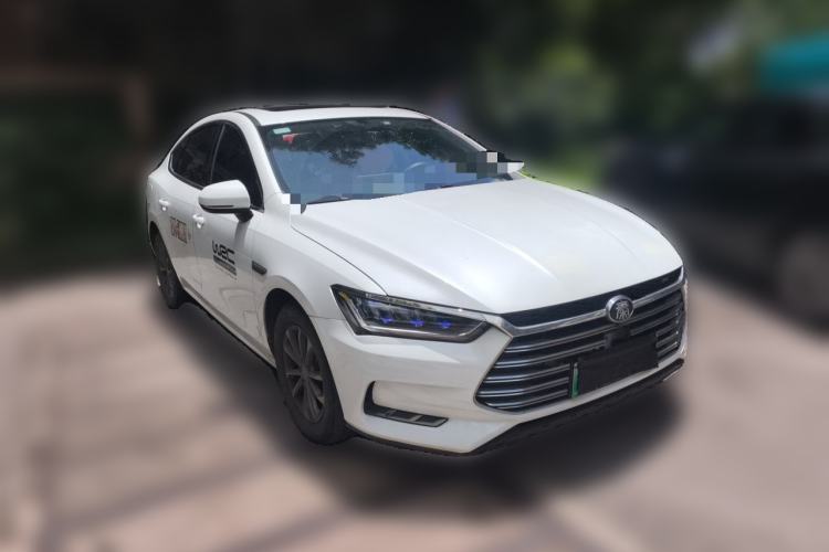 Used BYD Qin Pro New Energy 2019 DM Super Edition 1.5TI Automatic Smart Connect X-Trail Model China VI Standard Front Right 45 Deg