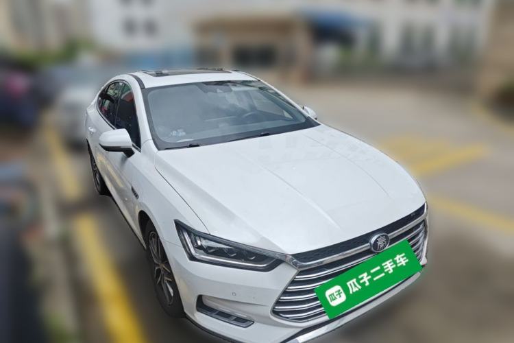 Used BYD Qin Pro New Energy 2019 DM Super Edition 1.5TI Automatic Smart Connect Prestige Model China VI Standard Front Right 45 Deg