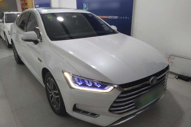 Used BYD Qin Pro New Energy 2019 DM Super Edition 1.5TI Automatic Smart Connect Speedy Model China VI Standard Front Right 45 Deg
