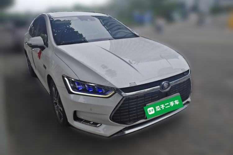 Used BYD Qin Pro New Energy 2019 EV Super Edition High-Power Long-Range Smart-Connected Cutting-Edge Model Front Right 45 Deg