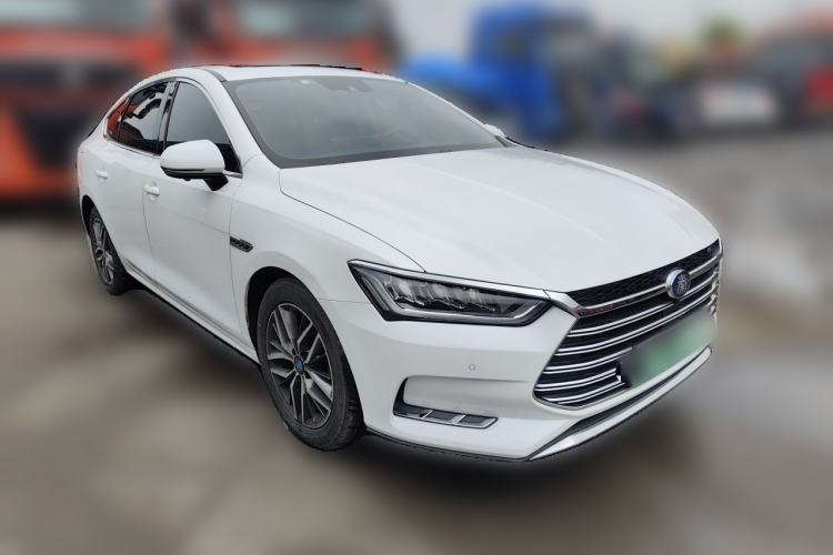 Used BYD Qin Pro New Energy 2019 DM 1.5TI Automatic Navigation Edition Front Right 45 Deg