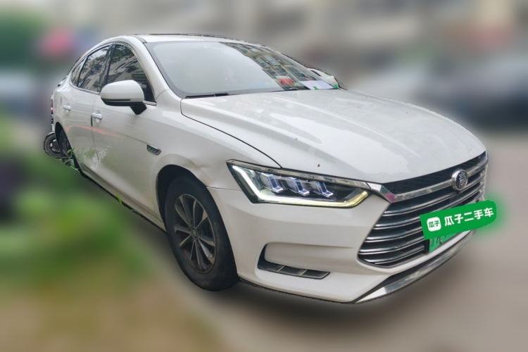 Used BYD Qin Pro New Energy 2019 DM Super Edition 1.5TI Automatic Smart Connect X-Trail Model China VI Standard Front Right 45 Deg