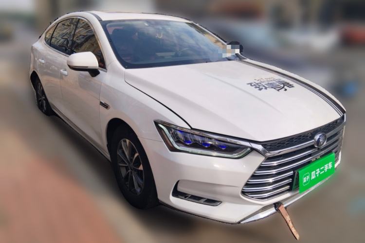 Used BYD Qin Pro New Energy 2019 DM Super Edition 1.5TI Automatic Smart Connect X-Trail Model China V Standard Front Right 45 Deg
