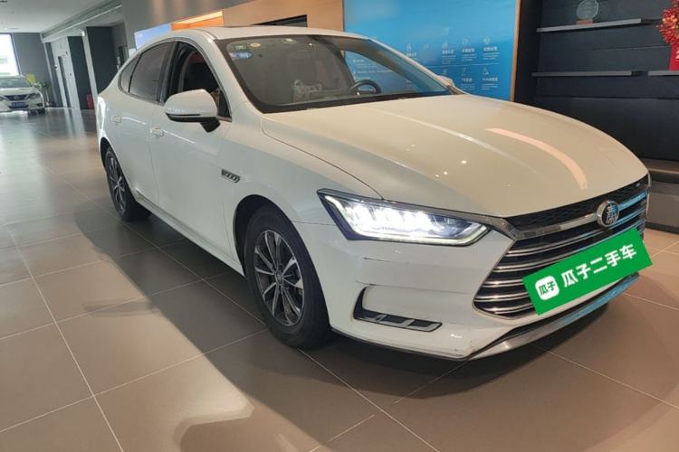 Used BYD Qin Pro New Energy 2019 DM Super Edition 1.5TI Automatic Smart Connect X-Trail Model China VI Standard Front Right 45 Deg