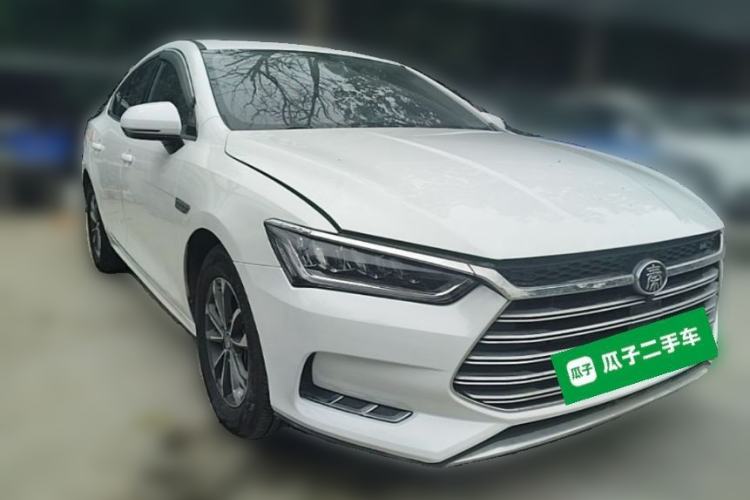 Used BYD Qin Pro New Energy 2019 DM Super Edition 1.5TI Automatic Smart Connect Prestige Model China VI Standard Front Right 45 Deg