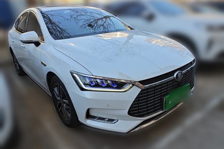 Used BYD Qin Pro New Energy 2019 EV Super Edition High-Power Long-Range Smart-Connected Cutting-Edge Model Front Right 45 Deg