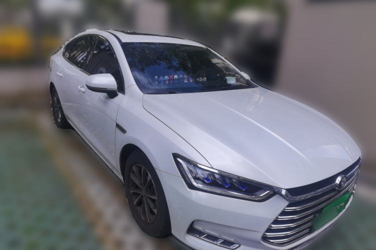 Used BYD Qin Pro New Energy 2019 DM Super Edition 1.5TI Automatic Smart Connect X-Trail Model China VI Standard Front Right 45 Deg