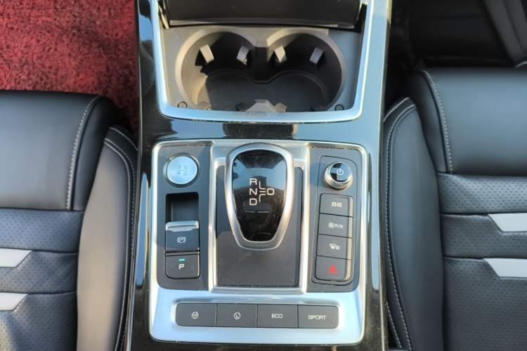 Used BYD Qin Pro New Energy 2019 EV Super Edition High-Power Smart Connect Luxurious Model Gear Lever