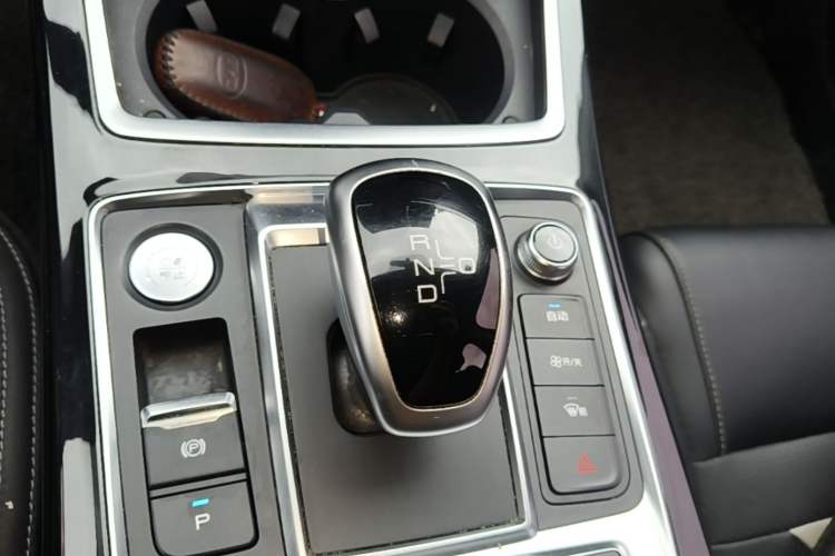 Used BYD Qin Pro New Energy 2019 DM Super Edition 1.5TI Automatic Smart Connect X-Trail Model China VI Standard Gear Lever