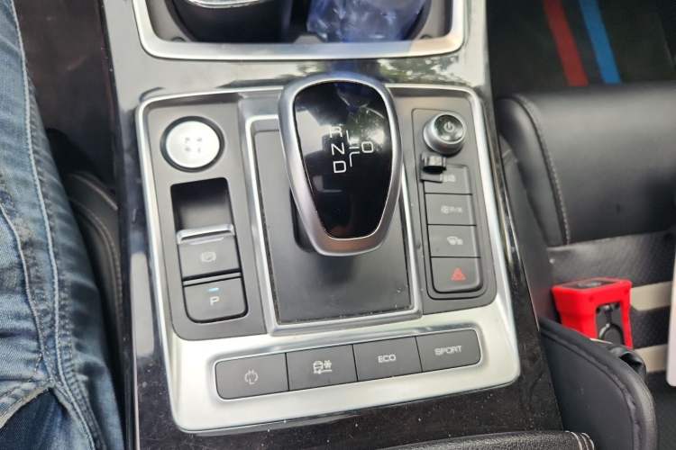 Used BYD Qin Pro New Energy 2019 EV Super Edition High-Power Long-Range Smart-Connected Cutting-Edge Model Gear Lever