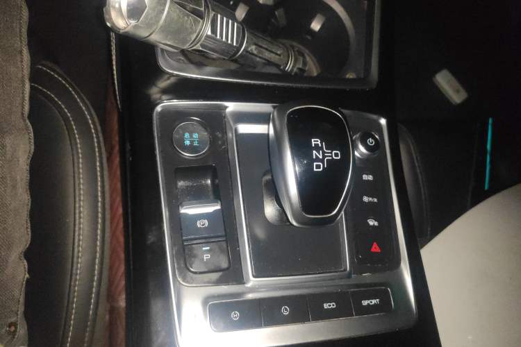 Used BYD Qin Pro New Energy 2019 EV Super Edition High-Power Smart Connect & Premium Model Gear Lever