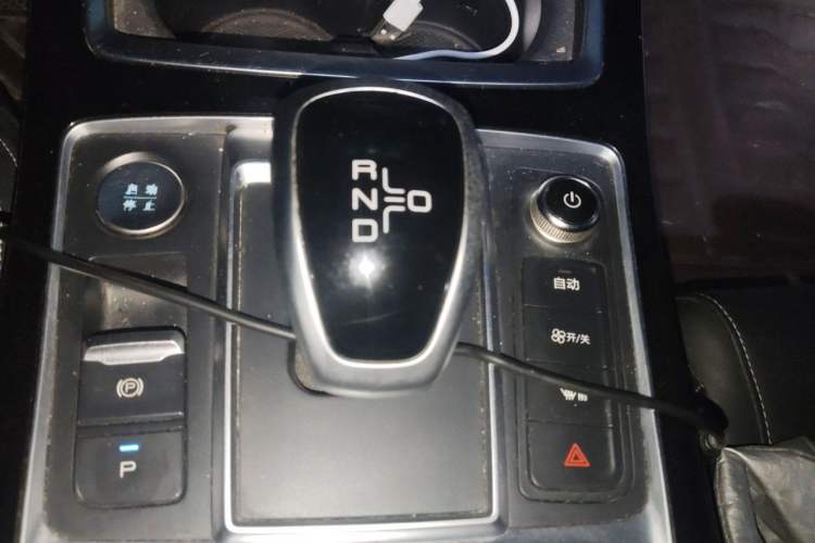 Used BYD Qin Pro New Energy 2019 DM Super Edition 1.5TI Automatic Smart Connect Speedy Model China VI Standard Gear Lever