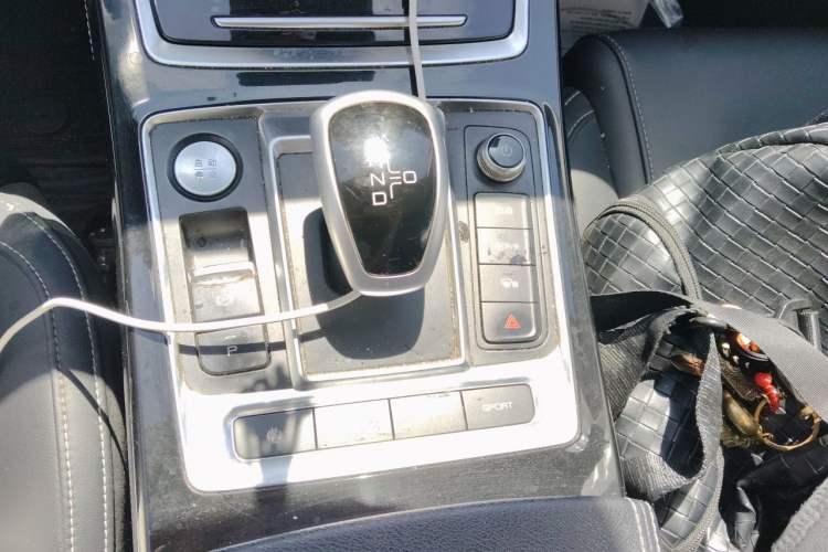 Used BYD Qin Pro New Energy 2019 EV Super Edition High-Power Long-Range Smart-Connected Cutting-Edge Model Gear Lever
