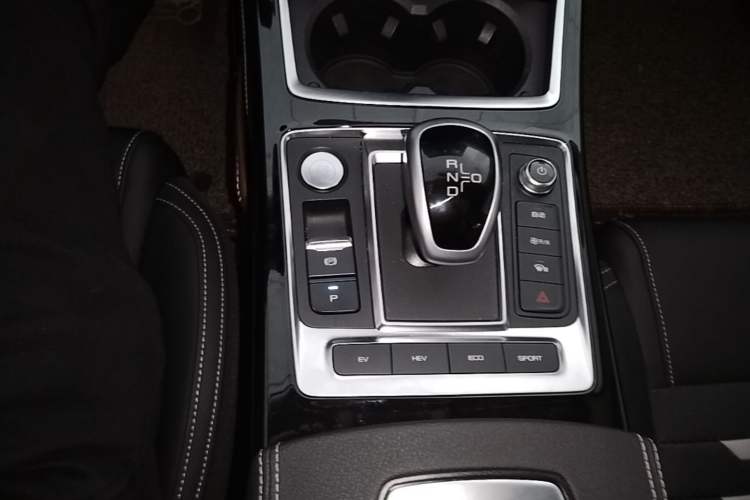 Used BYD Qin Pro New Energy 2019 DM Super Edition 1.5TI Automatic Smart Connect X-Trail Model China VI Standard Gear Lever
