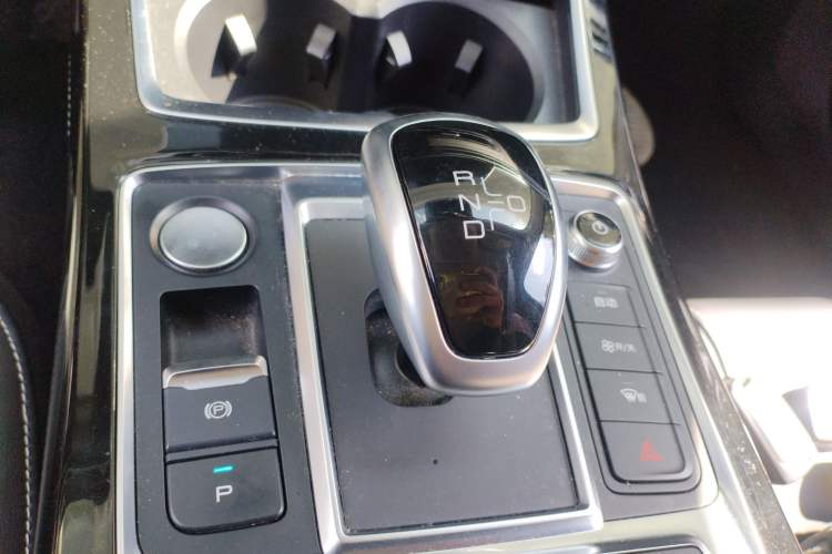 Used BYD Qin Pro New Energy 2019 EV Super Edition High-Power Smart Connect & Premium Model Gear Lever