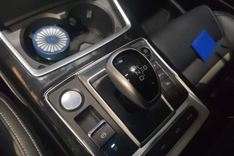 Used BYD Qin Pro New Energy 2019 DM Super Edition 1.5TI Automatic Smart Connect X-Trail Model China VI Standard Gear Lever