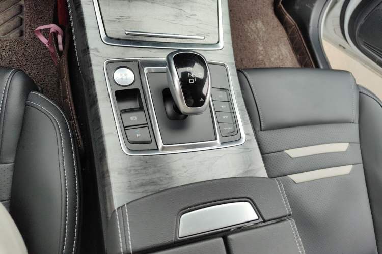 Used BYD Qin Pro New Energy 2019 DM 1.5TI Automatic Navigation Edition Gear Lever