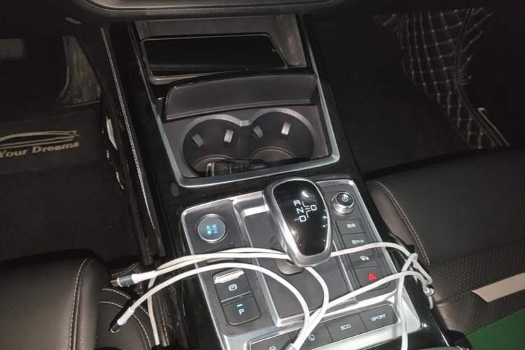 Used BYD Qin Pro New Energy 2019 EV Super Edition High-Power Smart Connect Luxurious Model Gear Lever