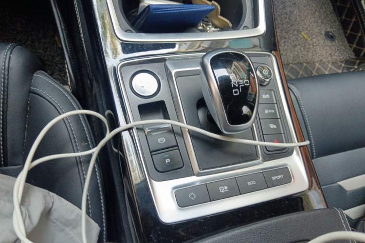 Used BYD Qin Pro New Energy 2019 EV Super Edition High-Power Long-Range Smart-Connected Cutting-Edge Model Gear Lever