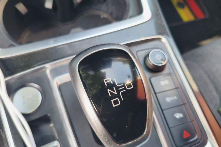 Used BYD Qin Pro New Energy 2019 DM Super Edition 1.5TI Automatic Smart Connect Speedy Model China VI Standard Gear Lever